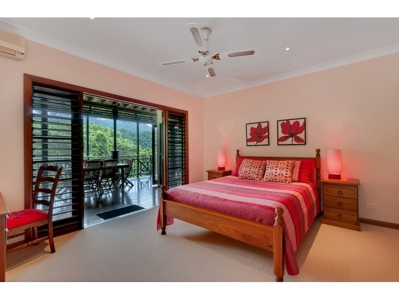 5 Hilltop Close, Bayview Heights QLD 4868