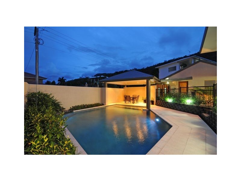 5 Hilltop Close, Bayview Heights QLD 4868