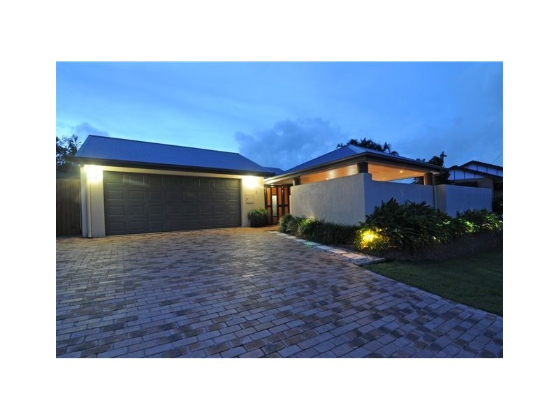 5 Hilltop Close, Bayview Heights QLD 4868