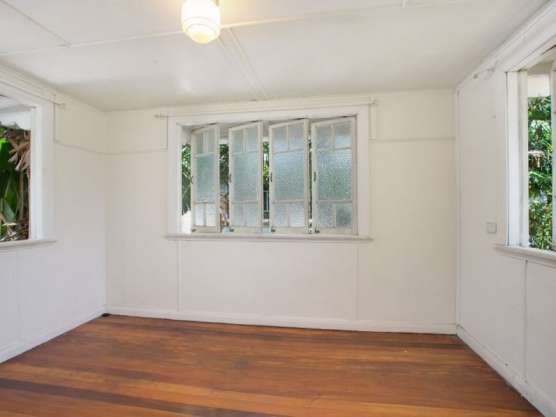 8 Rowe Street, Earlville QLD 4870