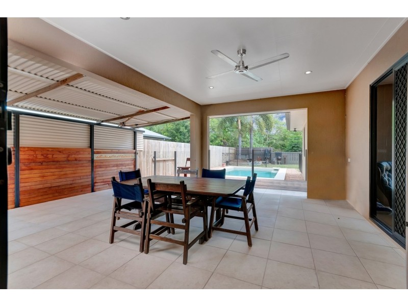 10 Norwood Crescent, Trinity Park QLD 4879