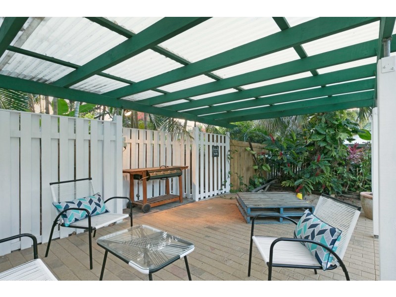 9 Goodsell Drive, Bentley Park QLD 4869