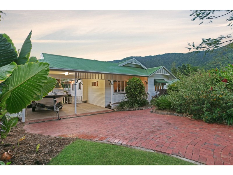 9 Goodsell Drive, Bentley Park QLD 4869