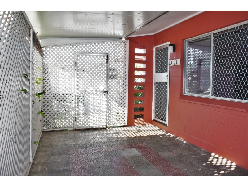 2/55 Ishmael Road, Earlville QLD 4870