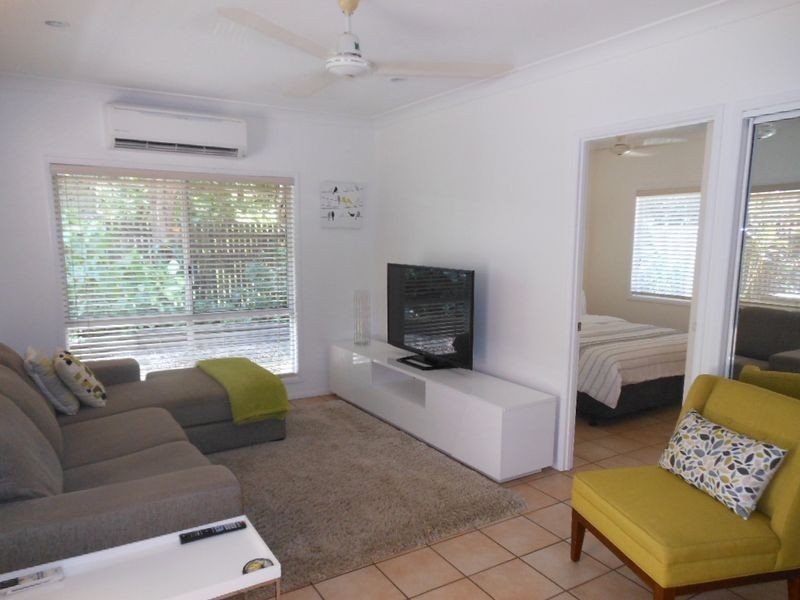 2/42 Mason Street, Stratford QLD 4870