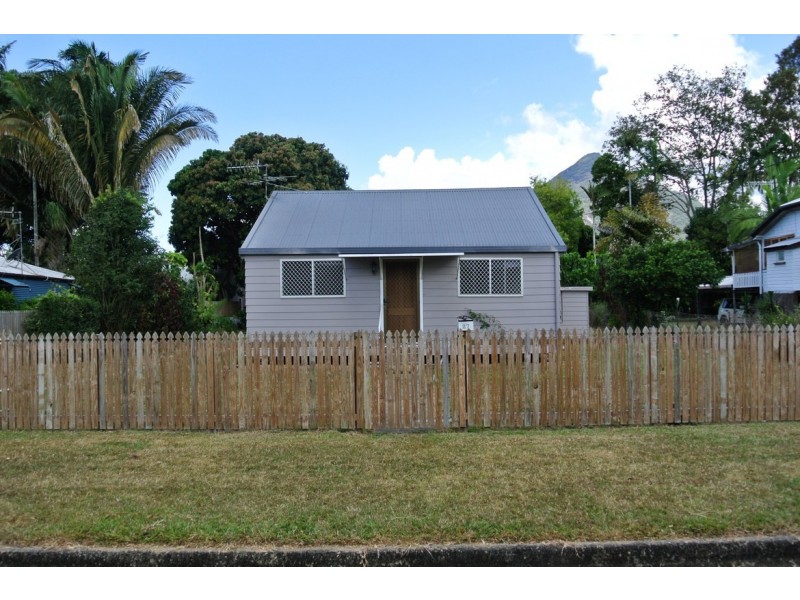 27 Templeton Street, Gordonvale QLD 4865