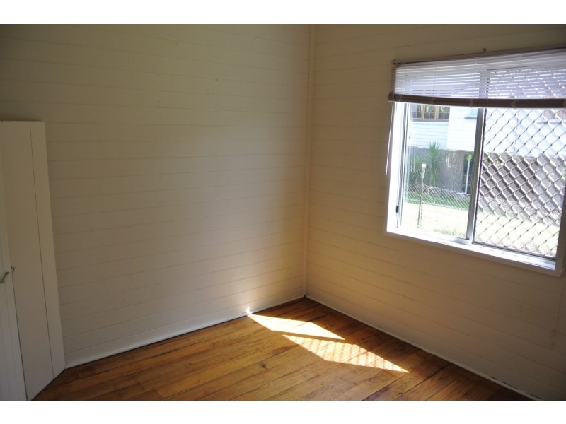 27 Templeton Street, Gordonvale QLD 4865