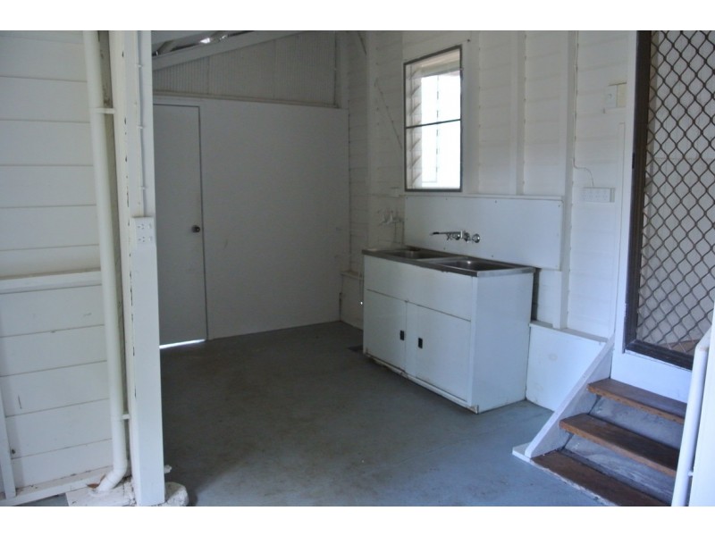 27 Templeton Street, Gordonvale QLD 4865