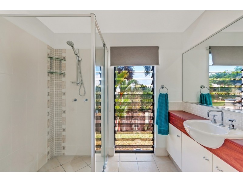 1 Maynard Close, Mount Sheridan QLD 4868