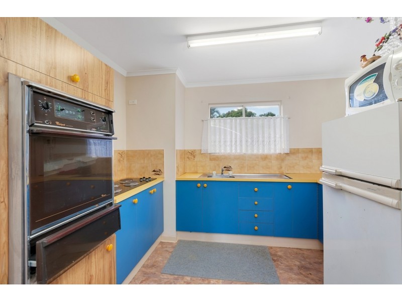 57 Carnation Drive, Mooroobool QLD 4870