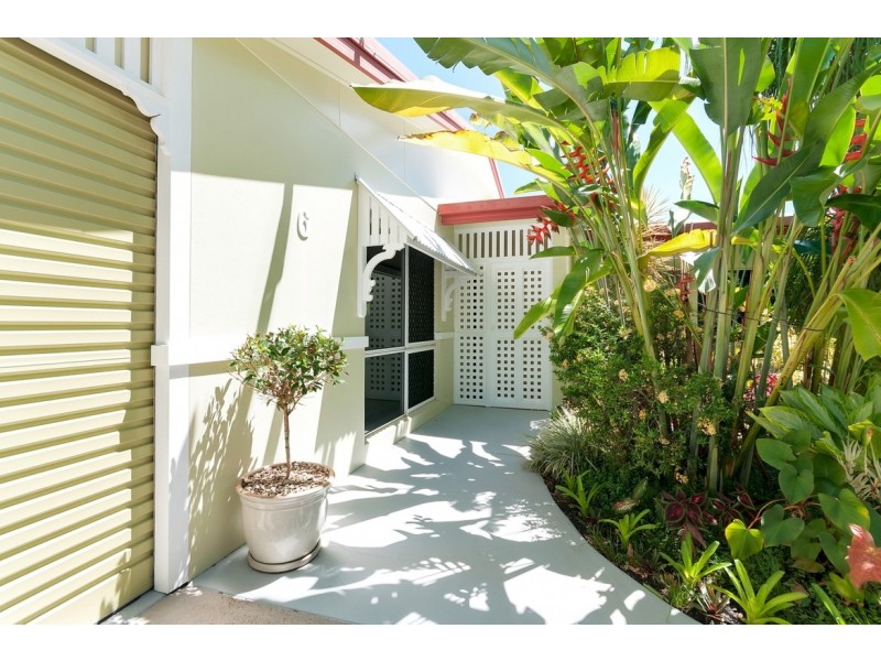 6 Wiskar Close, Bentley Park QLD 4869