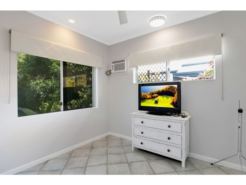 6 Wiskar Close, Bentley Park QLD 4869