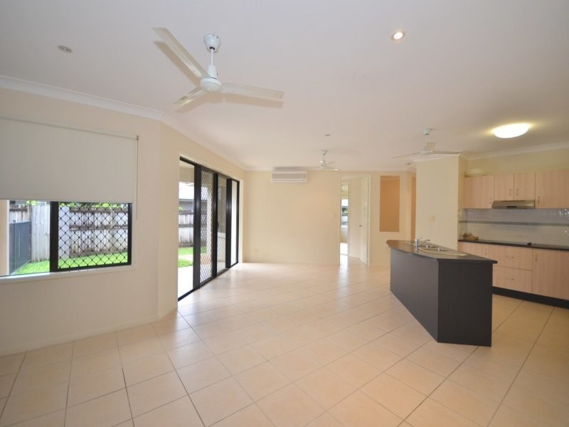 16 Fitzmaurice Drive, Bentley Park QLD 4869