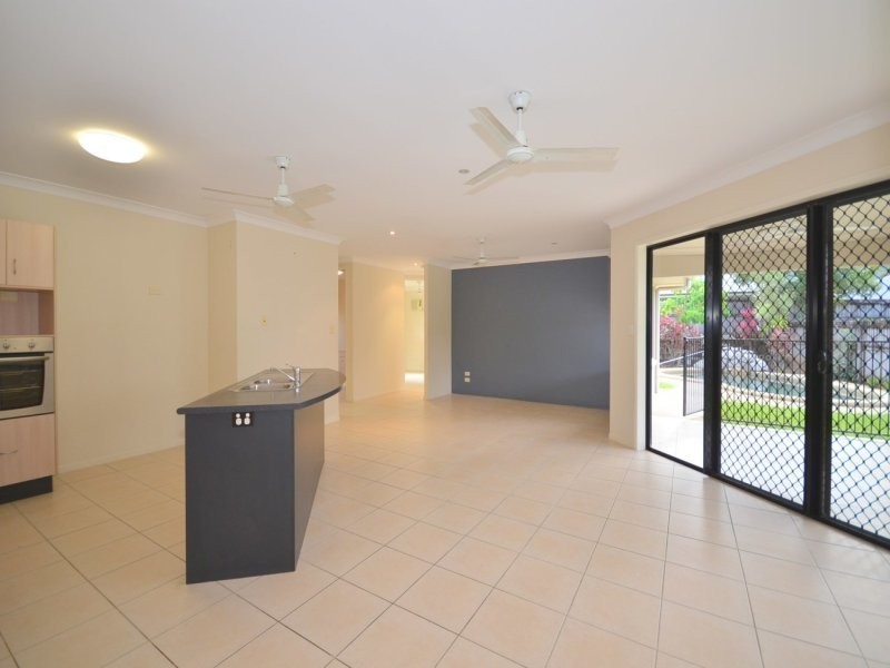 16 Fitzmaurice Drive, Bentley Park QLD 4869