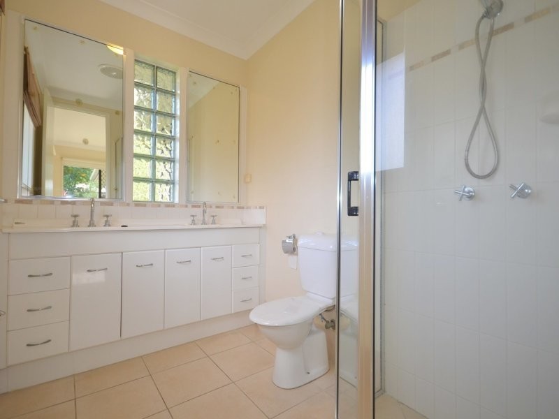 16 Fitzmaurice Drive, Bentley Park QLD 4869