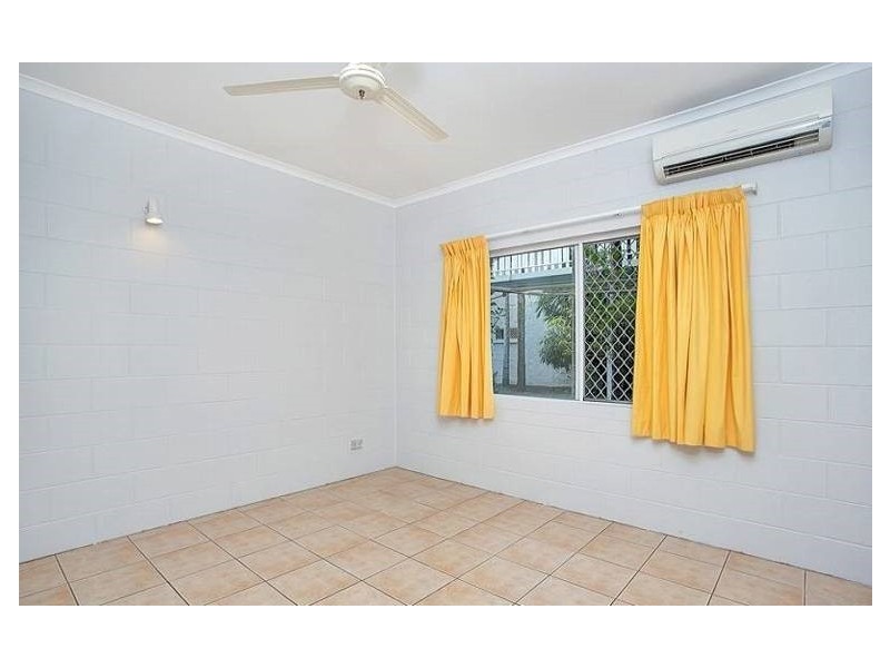 2/8-14 Rose Street, Westcourt QLD 4870