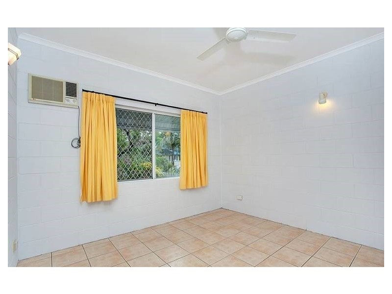 2/8-14 Rose Street, Westcourt QLD 4870