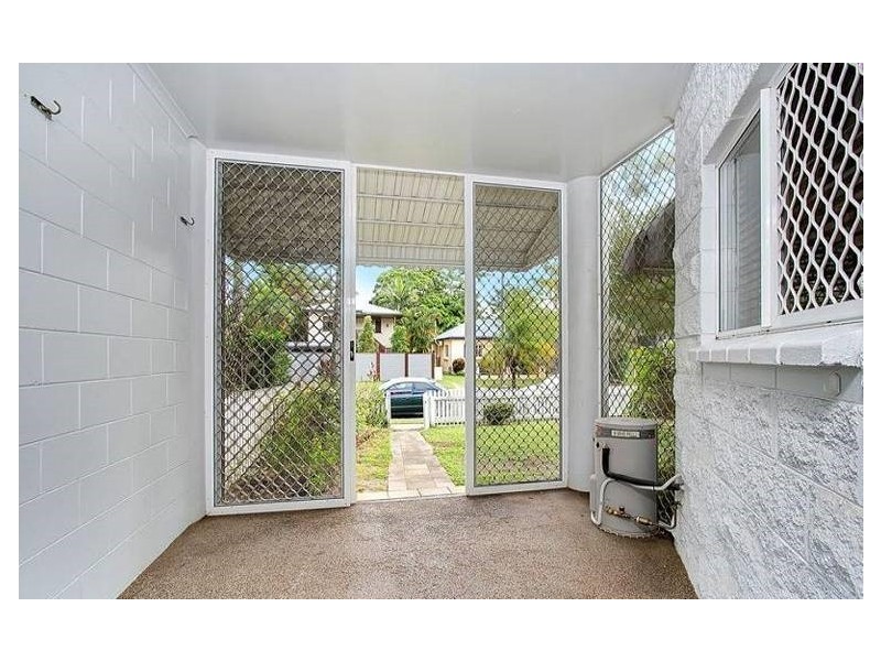 2/8-14 Rose Street, Westcourt QLD 4870