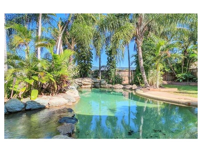 9 Mermaid Close, Bentley Park QLD 4869