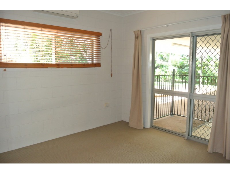 9 Mermaid Close, Bentley Park QLD 4869