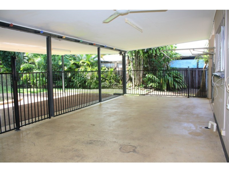 9 Mermaid Close, Bentley Park QLD 4869