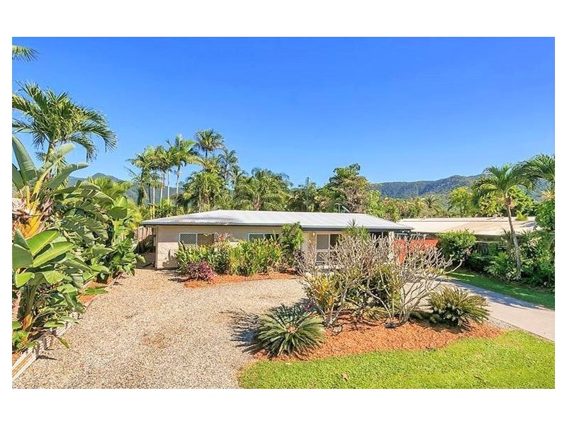 9 Mermaid Close, Bentley Park QLD 4869