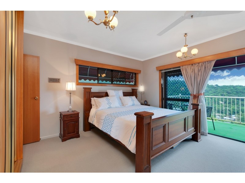 7 Hilltop Close, Bayview Heights QLD 4868