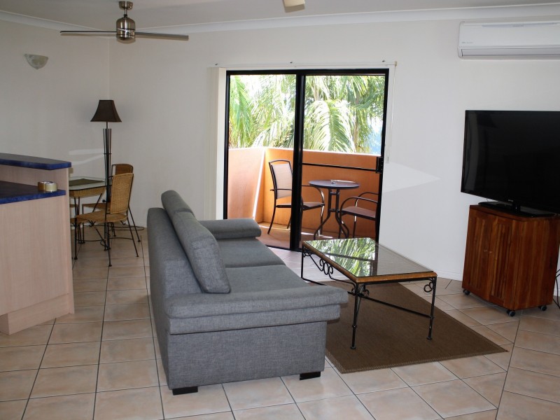 39/255 Lake Street, Cairns North QLD 4870