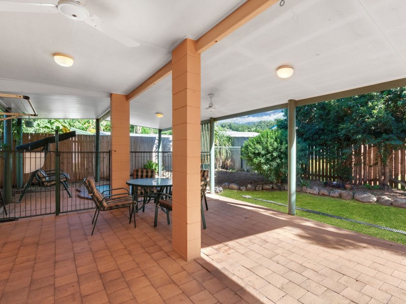 2/130 Robert Road, Bentley Park QLD 4869