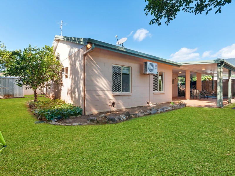 2/130 Robert Road, Bentley Park QLD 4869