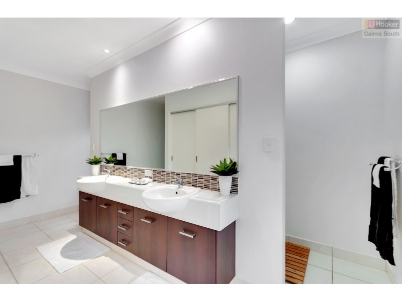10 Shelbourne Street, Bentley Park QLD 4869
