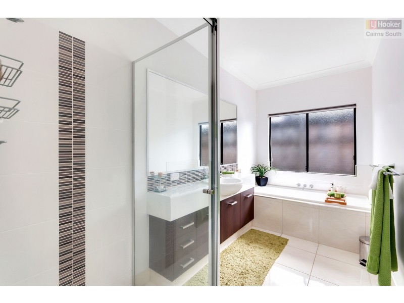 10 Shelbourne Street, Bentley Park QLD 4869