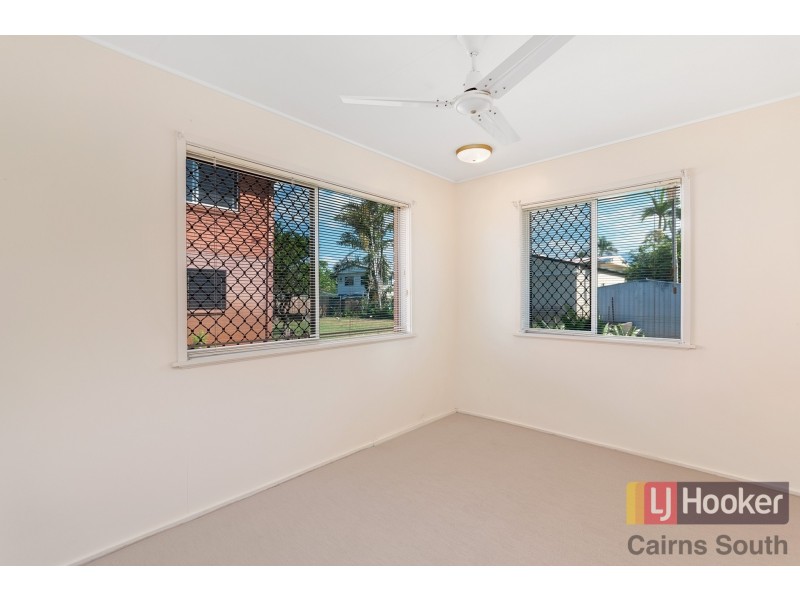 17 Jackson Close, Westcourt QLD 4870