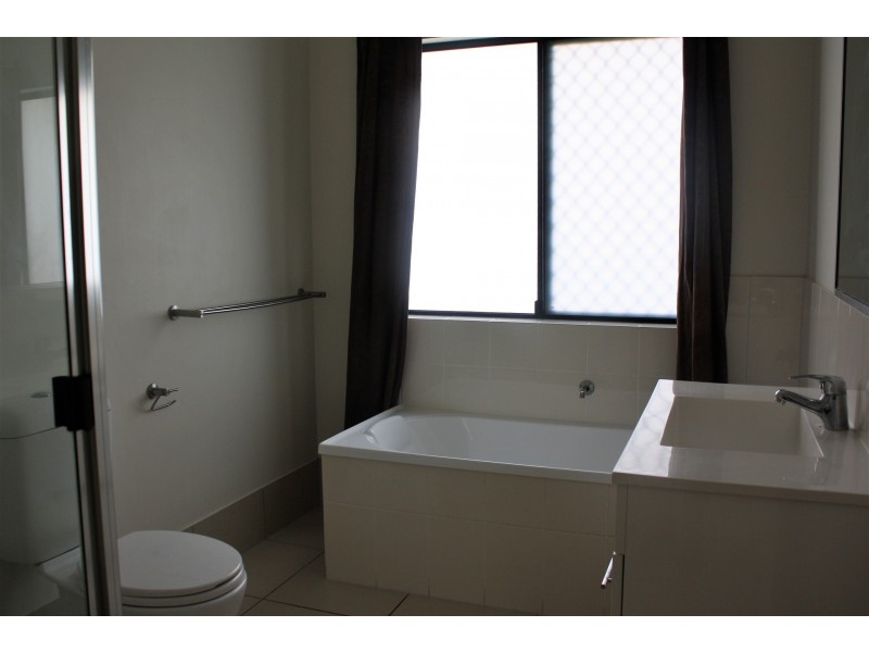 51 Leftwich Street, White Rock QLD 4868