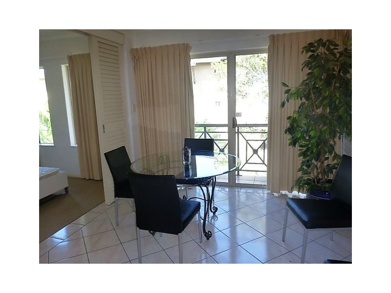 1623/2-10 Greenslopes Street, Cairns North QLD 4870