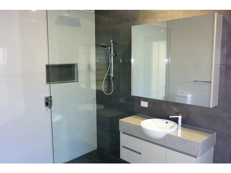 96 Cascade Boulevard, Palm Cove QLD 4879