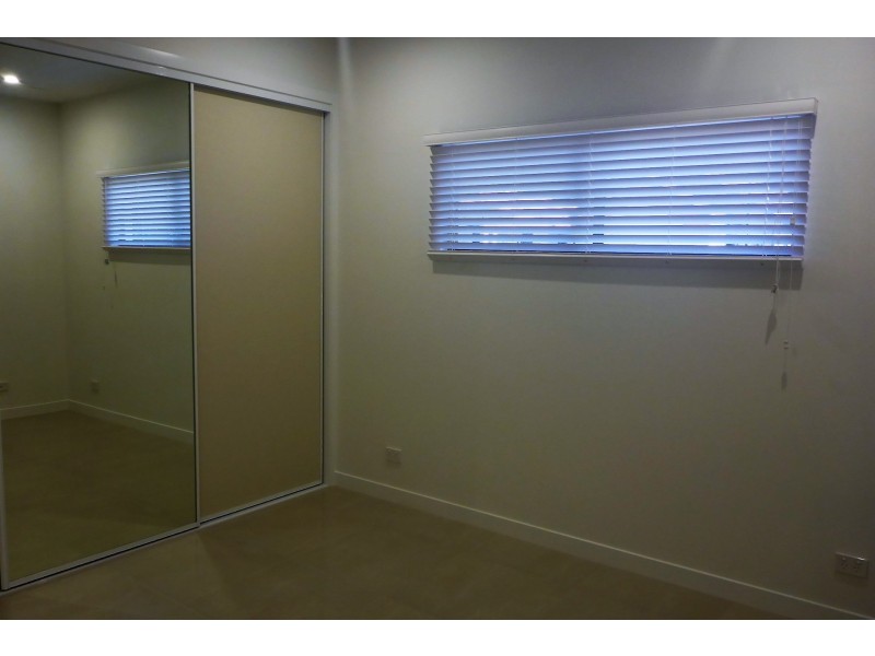 96 Cascade Boulevard, Palm Cove QLD 4879