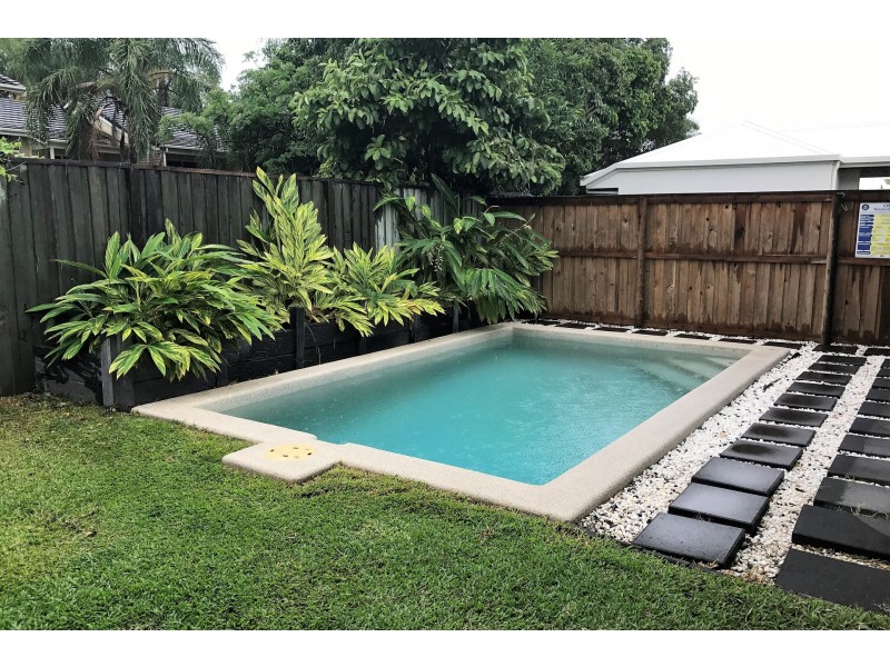 96 Cascade Boulevard, Palm Cove QLD 4879