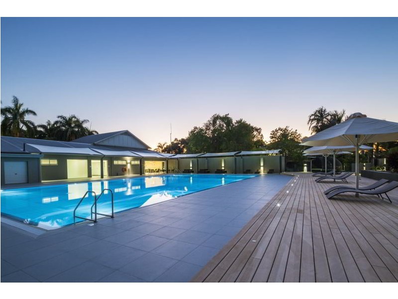 96 Cascade Boulevard, Palm Cove QLD 4879