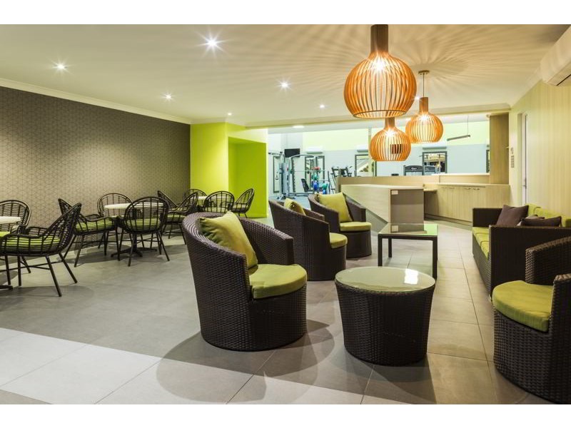 96 Cascade Boulevard, Palm Cove QLD 4879