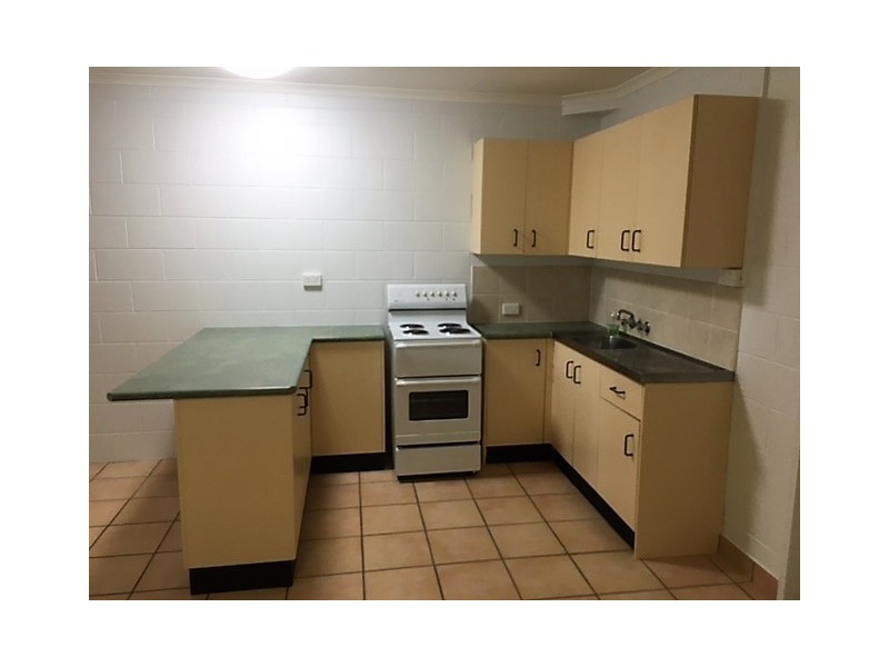 2/4 McPherson Close, Edge Hill QLD 4870