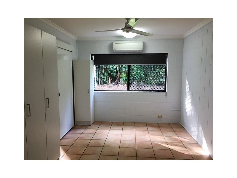 2/4 McPherson Close, Edge Hill QLD 4870