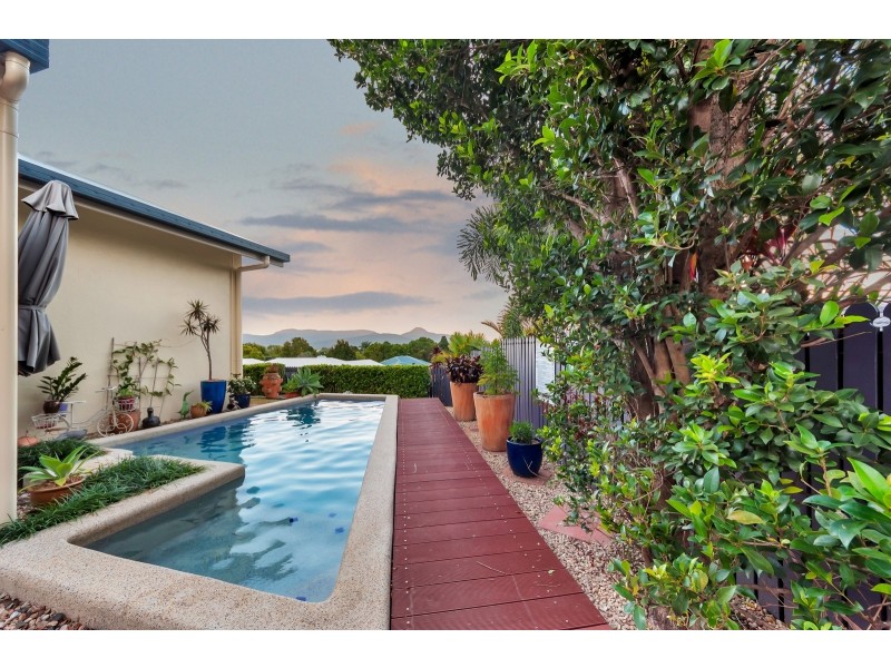 21 Oakblue Drive, Mount Sheridan QLD 4868