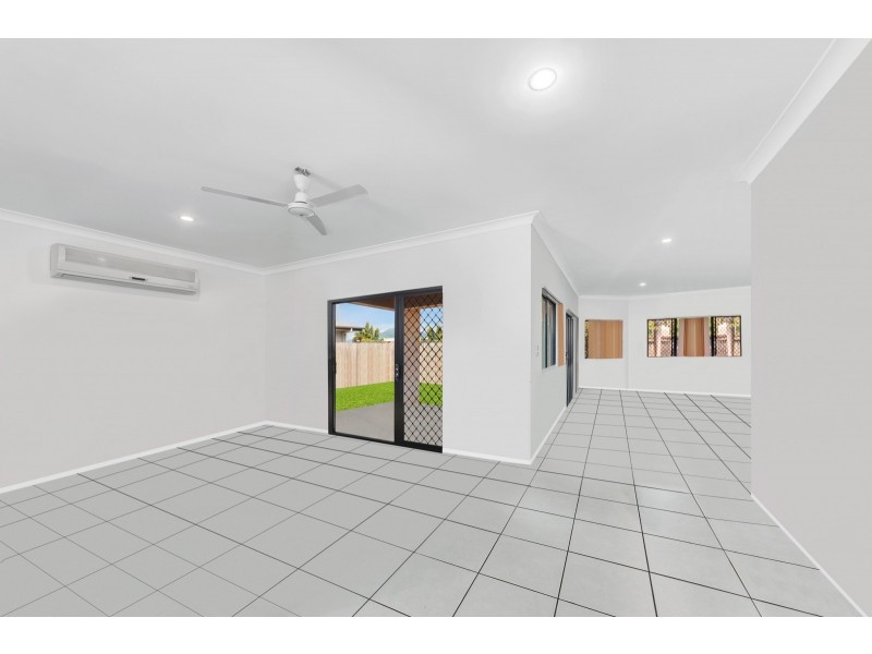 11 Hetherton Street, Smithfield QLD 4878