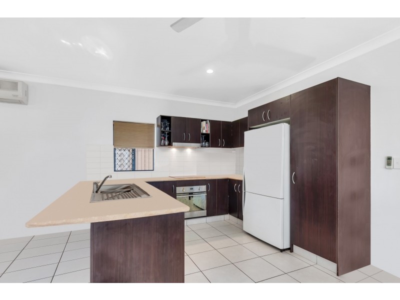 11 Hetherton Street, Smithfield QLD 4878