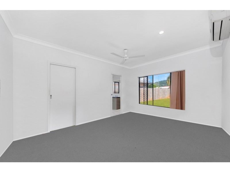 11 Hetherton Street, Smithfield QLD 4878