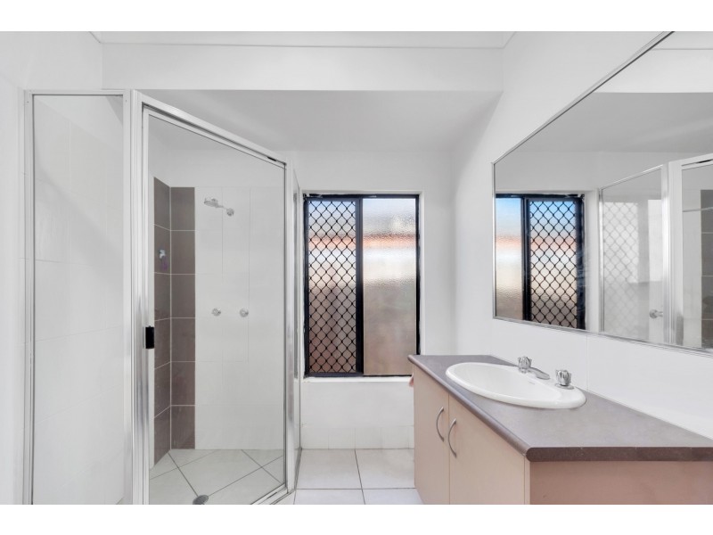 11 Hetherton Street, Smithfield QLD 4878