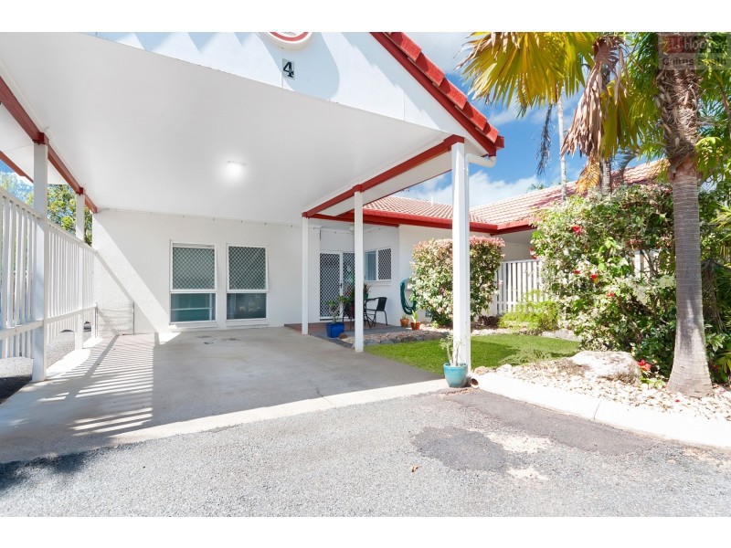 4/30-32 Springfield Crescent, Manoora QLD 4870