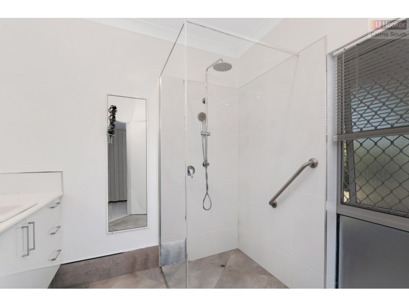 4/30-32 Springfield Crescent, Manoora QLD 4870