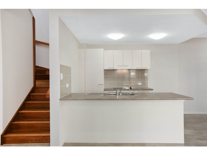 3/116 Callaghan Street, Mooroobool QLD 4870